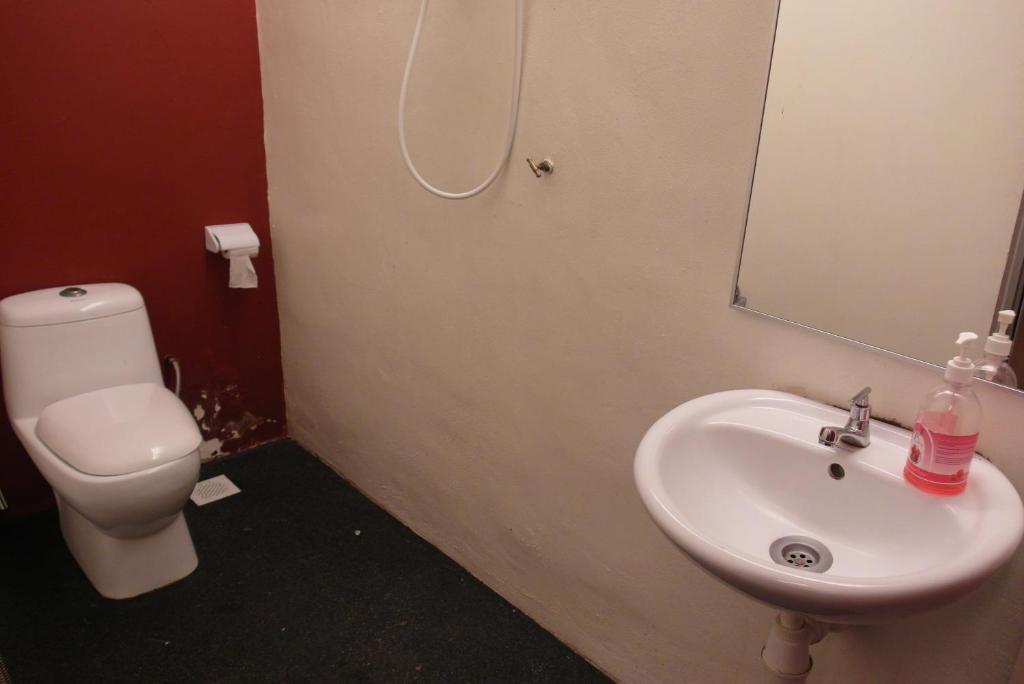 Number Eight Guesthouse クアラルンプール 部屋 写真