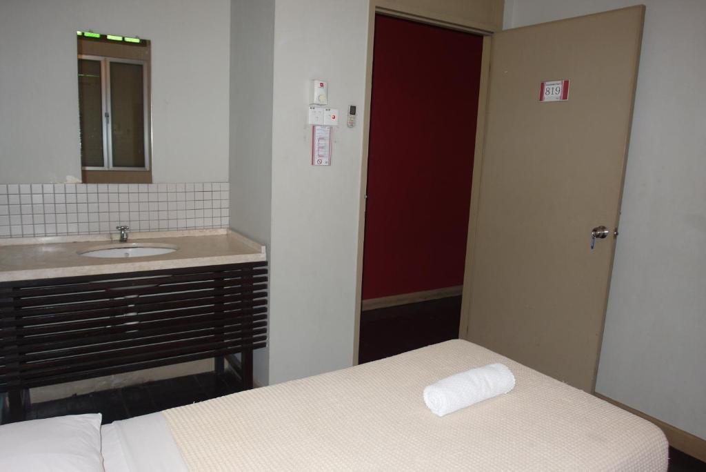 Number Eight Guesthouse クアラルンプール 部屋 写真