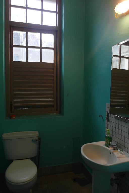 Number Eight Guesthouse クアラルンプール 部屋 写真